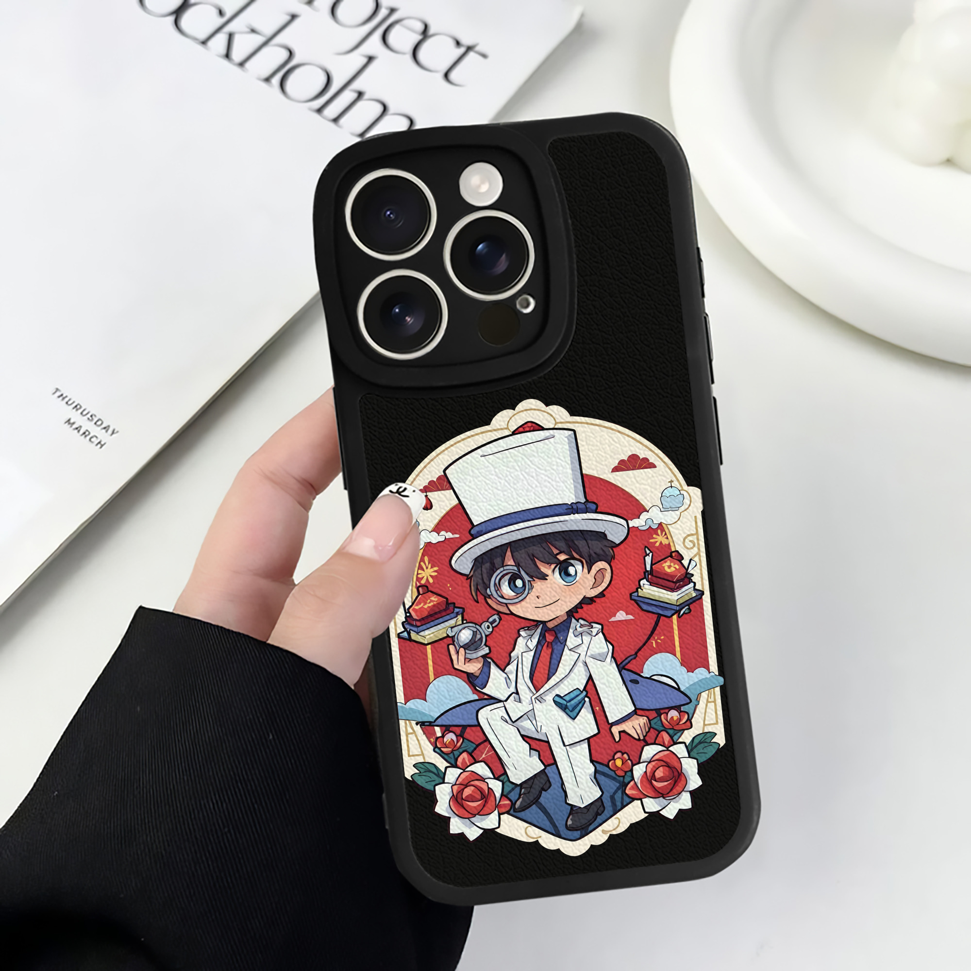 （画像用） 名探偵コナン くろば かいと Detective Conan Kuroba Kaito 【iPhone 16シリーズ対応】シリコンスマホケース（レザー調） 材質：シリコン